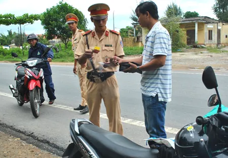Tăng cường kiểm soát trật tự giao thông trên đảo Lý Sơn