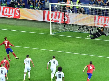 Bây giờ, đến đá 11m Atletico cũng siêu tệ