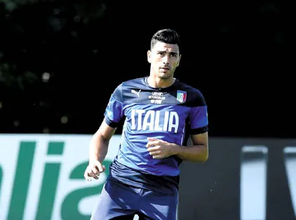 Italy - Azerbaijan: Chờ làn gió mới Pelle