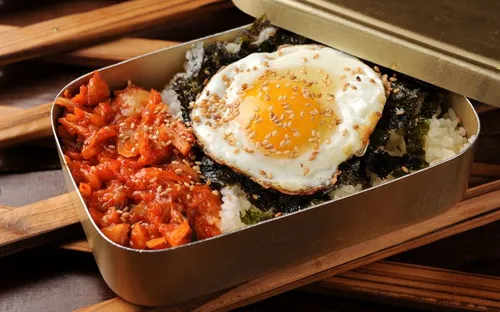 Khám phá những bữa trưa công sở trên khắp thế giới