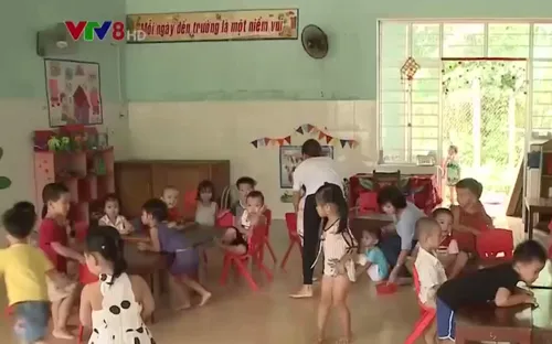 [ĐƯỜNG DÂY NÓNG VTV8]: Lạm thu đầu năm học tại trường Măng Non (Quảng Nam)