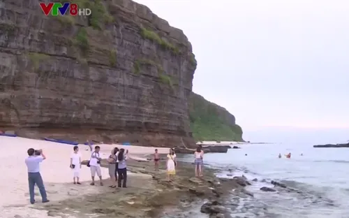 Lý Sơn chú trọng phát triển du lịch gắn với bảo tồn