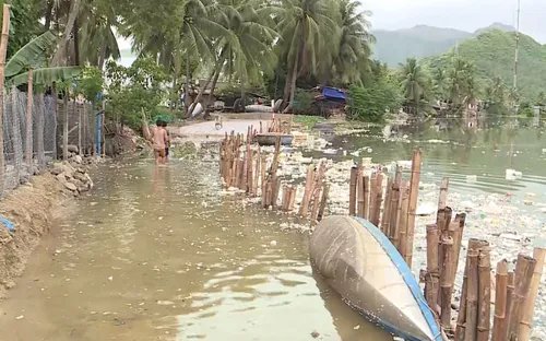 Nguy cơ sạt lở khu dân cư ven sông Ngâm ở Khánh Hòa