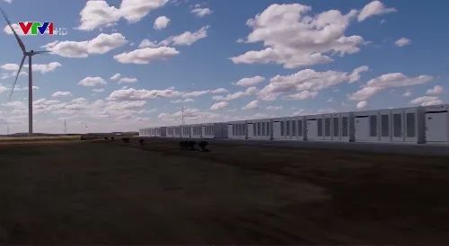 Tỷ phú Elon Musk xây dựng thành công nhà máy dự trữ điện lớn nhất thế giới