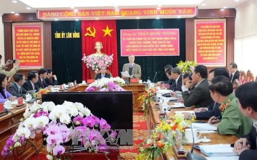 Đồng chí Trần Quốc Vượng làm việc với Tỉnh ủy Lâm Đồng