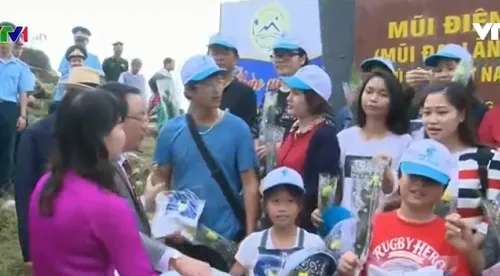 Đoàn khách đầu tiên đến với Phú Yên ngày đầu năm mới