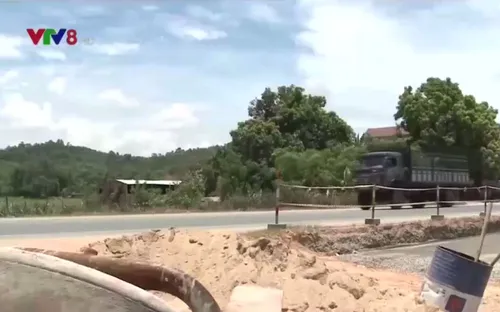 Vướng giải phóng mặt bằng, dự án mở rộng QL1 qua Quảng Ngãi chậm tiến độ