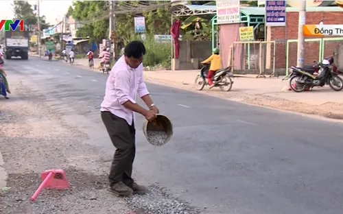 Quốc lộ 30 xuống cấp nghiêm trọng