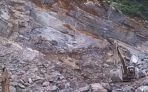 Nghệ An: Sập mỏ đá trắng tại Quỳ Hợp, 3 người thương vong