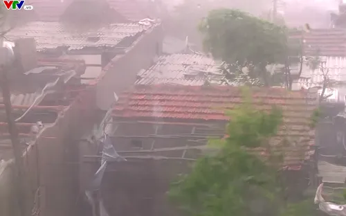 Hàng ngàn nhà dân vùng xung yếu ở Hà Tĩnh thiệt hại nặng do bão