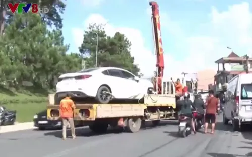 Liên tiếp tai nạn giao thông ở Quảng Ngãi và Đà Lạt: 2 người chết, 1 người bị thương