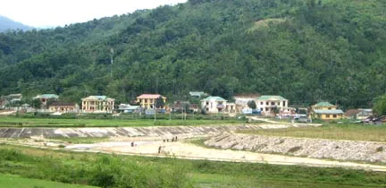 Quảng Ngãi: Cán bộ ở huyện Tây Trà bổ nhiệm sai quy định do thiếu văn bằng, chứng chỉ "phụ"