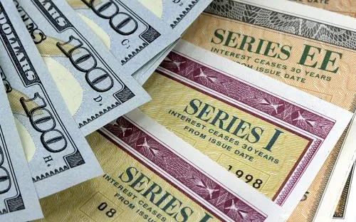 Vì sao Nga bán tháo trái phiếu kho bạc Mỹ?