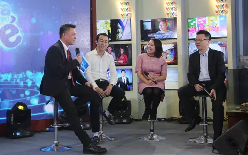 Bữa trưa vui vẻ náo động Hội báo toàn quốc 2017