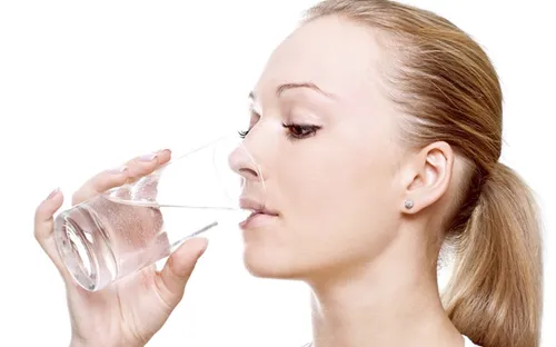 Nắng nóng, uống nước như thế nào là đúng cách?