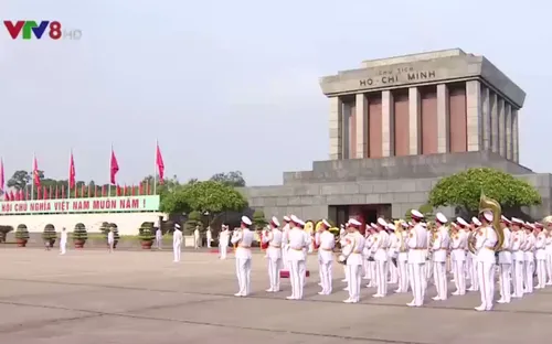 Lãnh đạo Đảng, Nhà nước viếng Lăng Bác nhân kỷ niệm 72 năm Quốc khánh