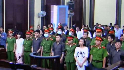 Xét xử nhóm khủng bố đặt bom xăng tại sân bay Tân Sơn Nhất