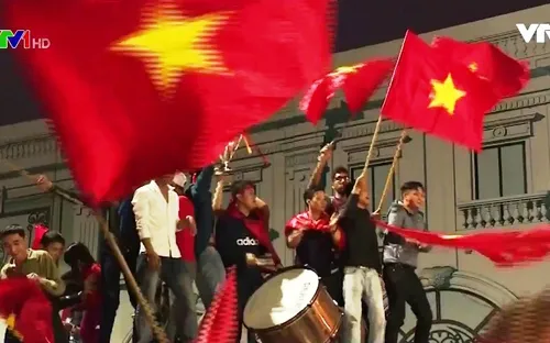 Nhạc sĩ Đỗ Hồng Quân trắng đêm viết ca khúc tặng U23 Việt Nam trước trận chung kết