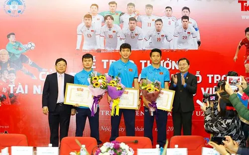 Bùi Tiến Dũng: "Mỗi khi ra sân là "chiến" với tinh thần cao nhất"