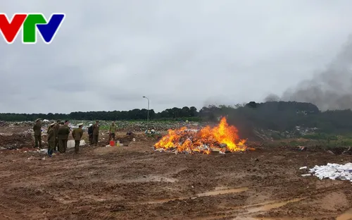 Quảng Trị tiêu hủy hàng lậu với số lượng lớn