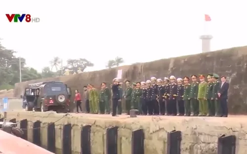 Ấm tình quân dân trên biển đảo