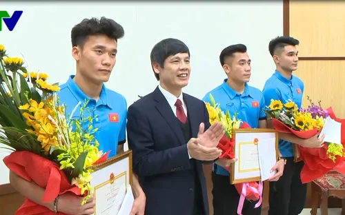 Thanh Hóa trao thưởng cho anh em Tiến Dũng - Tiến Dụng và Văn Đại