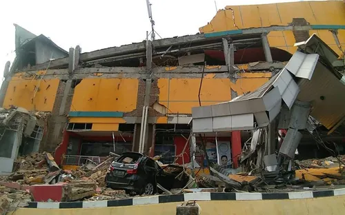 Số người chết vì động đất, sóng thần ở Indonesia vượt quá 1.200 người