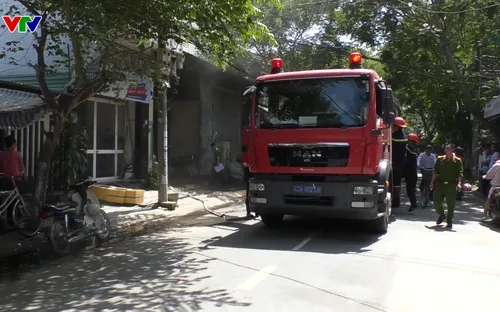 Đà Nẵng: Cháy xưởng thu mua phế liệu nghi do chập điện