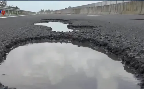 Cao tốc Đà Nẵng - Quảng Ngãi bị hư hỏng: Do nhà thầu, các đơn vị thi công thiếu trách nhiệm