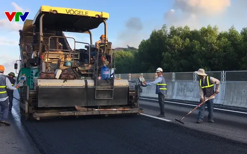 Không như thông cáo, việc sửa chữa cao tốc Đà Nẵng - Quảng Ngãi vẫn còn dang dở