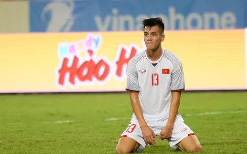 ĐT Việt Nam tập huấn cho AFF Cup 2018: Sau Thanh Hào, đến lượt Tiến Linh chấn thương