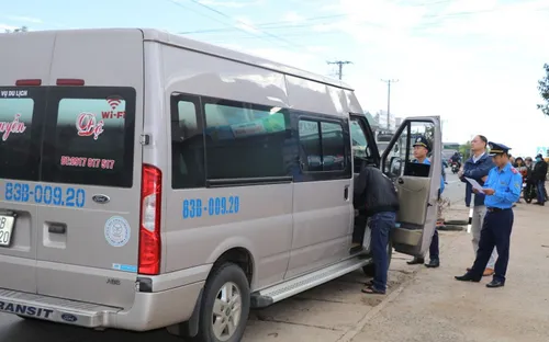 Lâm Đồng đẩy mạnh các giải pháp xử lý xe dù, bến cóc