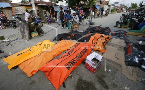 Ngày 11/10, Indonesia ngừng tìm kiếm nạn nhân mất tích trong vụ động đất và sóng thần