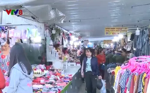 Huế: Chợ đêm trái phép ngang nhiên hoạt động giữa lòng thành phố