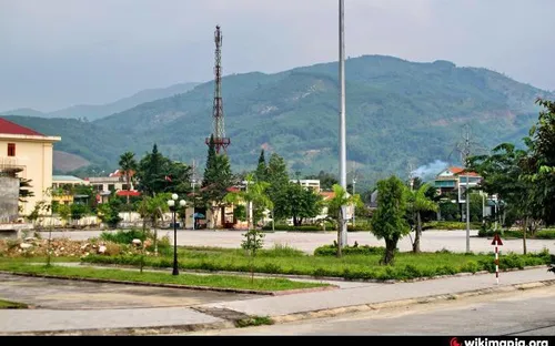 Một học sinh Quảng Ngãi tử vong do va chạm giữa xe ô tô và mô tô