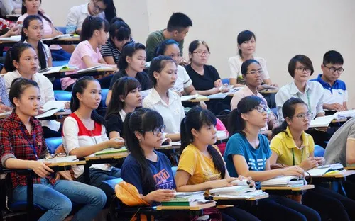 Đề xuất không miễn học phí, thay bằng vay tín dụng với sinh viên sư phạm
