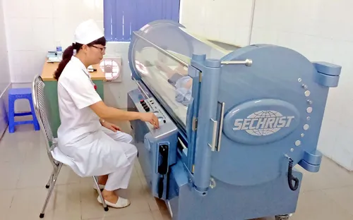 Điều trị oxy cao áp – Điểm tựa cho ngư dân vươn khơi bám biển