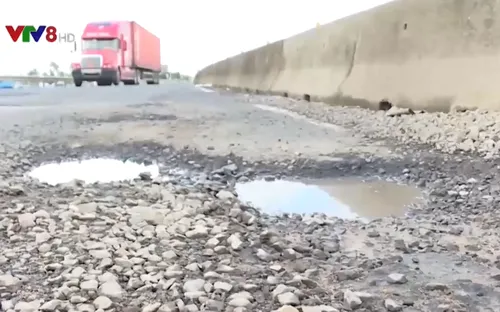 Hiểm họa "hố tử thần" trên Quốc lộ 1