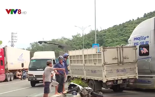 Tai nạn giao thông liên hoàn trên đèo Rù Rì, 1 người bị thương