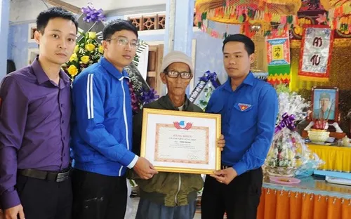 Đề nghị công nhận liệt sĩ cho anh dân quân cứu người trong lũ