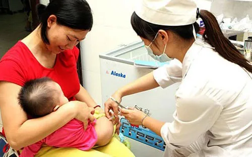 Từ cuối tháng 12/2018, triển khai tiêm vaccine ComBE Five trên toàn quốc