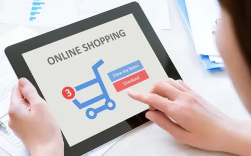 Cứ 4 người mua hàng trực tuyến thì có 1 người mất tiền vì lộ thông tin thanh toán