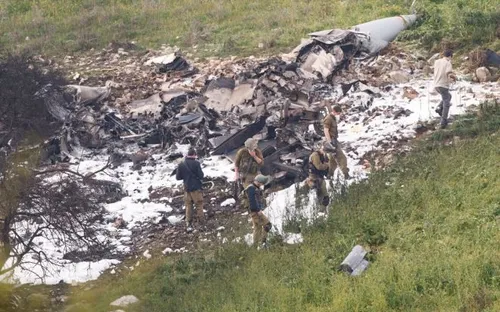 Israel tấn công quy mô lớn nhằm vào các mục tiêu của Iran và Syria