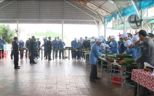 Vùng 3 Hải quân tổ chức ngày hội thi gói bánh chưng