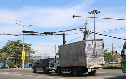 Lắp đặt đèn báo giao thông quốc lộ 1A qua Ninh Thuận, tránh ùn tắc dịp Tết