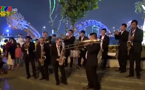 Âm nhạc đường phố - Sức hút về đêm tại Đà Nẵng