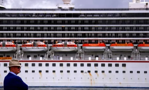 Du thuyền Australia cập bến khẩn cấp vì hành khách ẩu đả