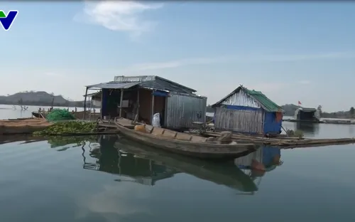 Niềm vui đầu năm của người dân làng chài trên cao nguyên Kon Tum