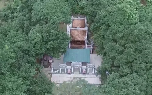 Đền thờ Thánh Mẫu Liễu Hạnh bên dãy Hoành Sơn, Quảng Bình