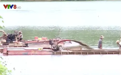 Ngăn chặn tình trạng khai thác cát trên sông Hương, Thừa Thiên Huế